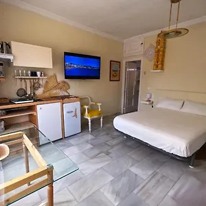 Gibralfaro Turistico Cerca De La Playa Málaga